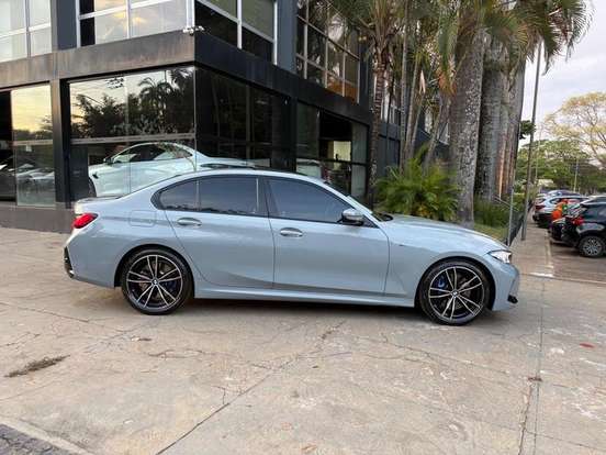 BMW-320i-2024