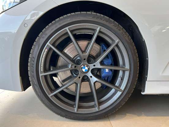 BMW-320i-2.0 16V TURBO FLEX M SPORT 10th ANNIVERSARY EDITION AUTOMÁTICO BMW-320i-2024