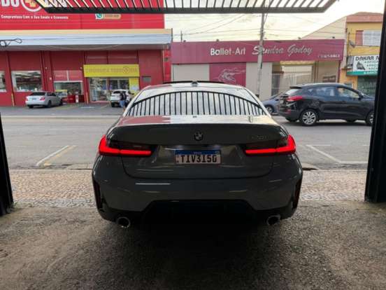BMW-320i-2024