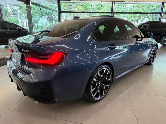 BMW-320i-2025