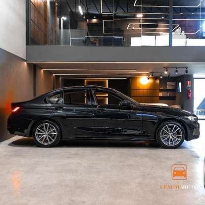 BMW-320i-2023
