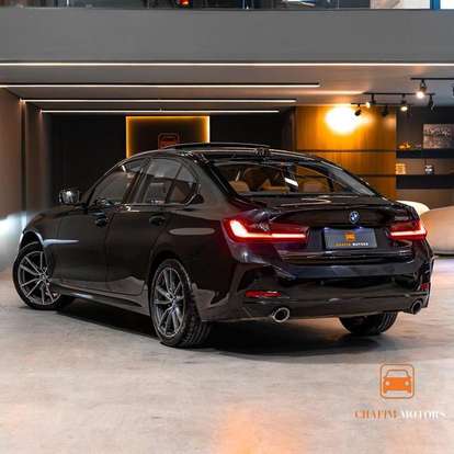 BMW-320i-2023
