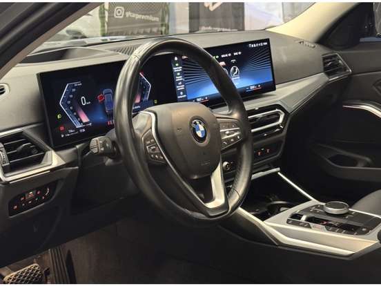 BMW-320i-2023