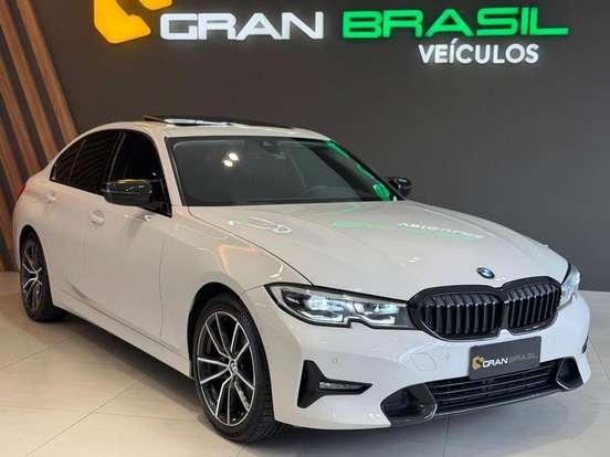 BMW-320i-2022