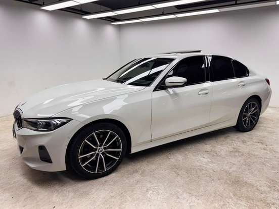 BMW-320i-2024