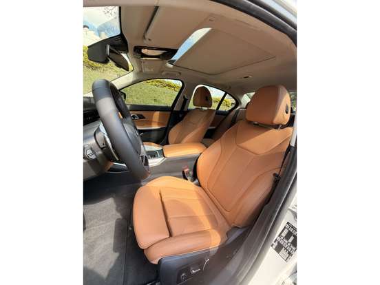BMW-320i-2024