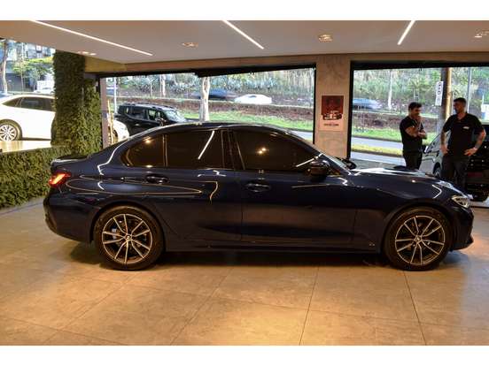 BMW-320i-2.0 16V TURBO GASOLINA SPORT AUTOMÁTICO BMW-320i-2019