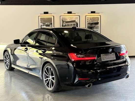 BMW-320i-2.0 16V TURBO GASOLINA SPORT AUTOMÁTICO BMW-320i-2020