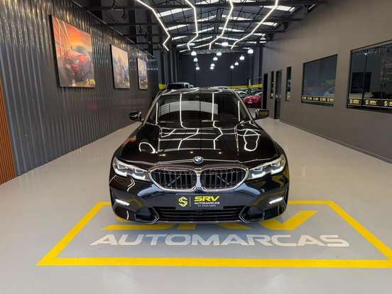 BMW-320i-2020