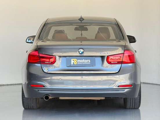 BMW-320i-2017