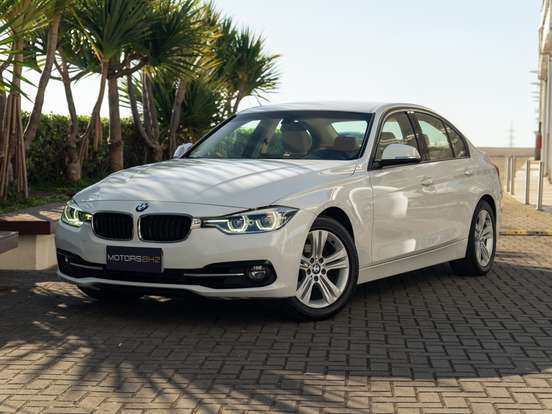 BMW-320i-2017