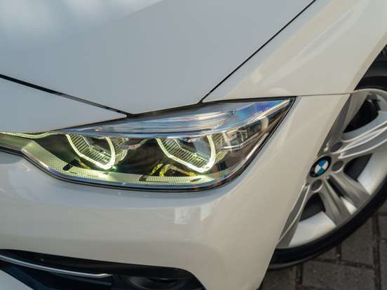 BMW-320i-2.0 SPORT 16V TURBO ACTIVE FLEX 4P AUTOMÁTICO BMW-320i-2017