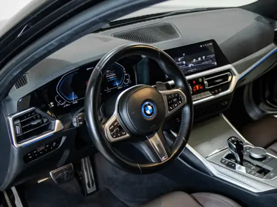 BMW-330e-2.0 16V TURBO HÍBRIDO M SPORT AUTOMÁTICO BMW-330e-2022
