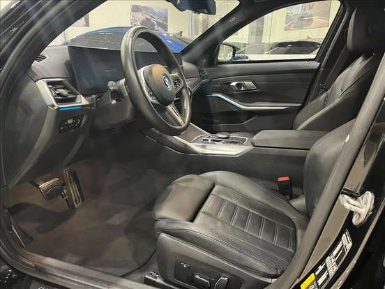 BMW-330e-2024