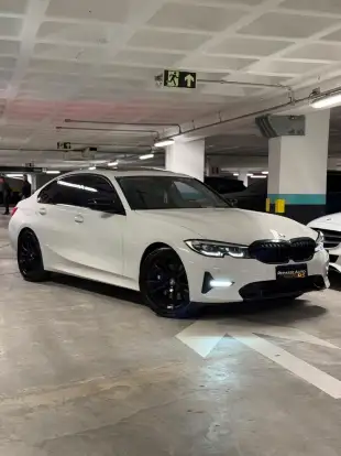 BMW-330i-2020