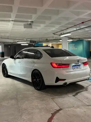 BMW-330i-2020
