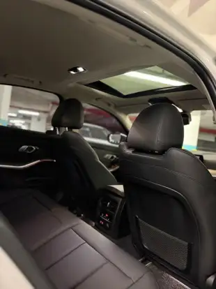 BMW-330i-2020