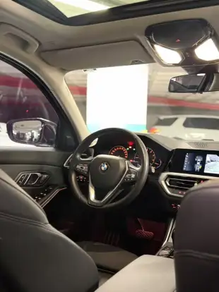 BMW-330i-2020