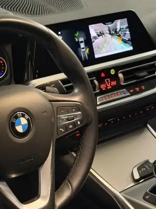 BMW-330i-2020