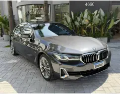 BMW 530e 2.0 16V TWINPOWER HÍBRIDO LUXURY AUTOMÁTICO BMW 530e 2.0 16V TWINPOWER HÍBRIDO LUXURY AUTOMÁTICO