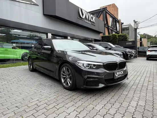 BMW-530e-2020