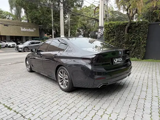 BMW-530e-2.0 16V TWINPOWER HÍBRIDO M SPORT AUTOMÁTICO BMW-530e-2020