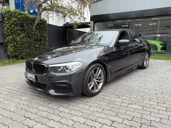 BMW-530e-2020