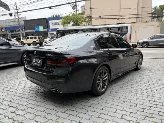 BMW-530e-2020