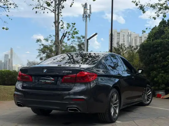 BMW-530e-2019