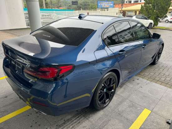 BMW-530e-2023
