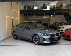 BMW 530e 2.0 TWINPOWER PHEV M SPORT AUTOMÁTICO BMW 530e 2.0 TWINPOWER PHEV M SPORT AUTOMÁTICO