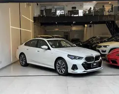 BMW 530e 2.0 TWINPOWER PHEV M SPORT AUTOMÁTICO BMW 530e 2.0 TWINPOWER PHEV M SPORT AUTOMÁTICO