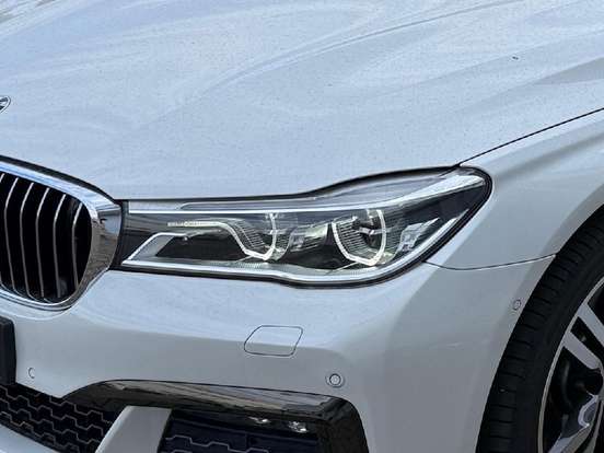BMW-750Li-2016