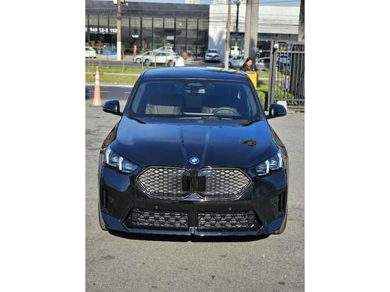 BMW-iX2-2026
