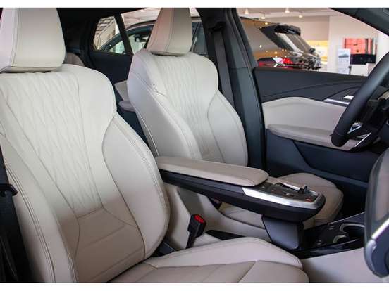 BMW-iX2-2026