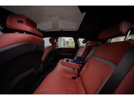 BMW-iX3-2026