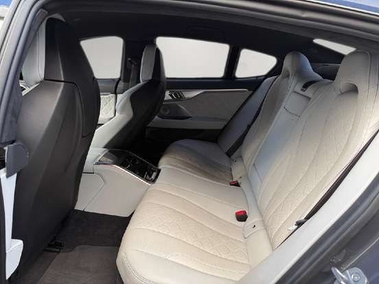 BMW-M8-4.4 V8 TWINPOWER GASOLINA XDRIVE GRAN COUPÉ M COMPETITION STEPTRONIC BMW-M8-2021
