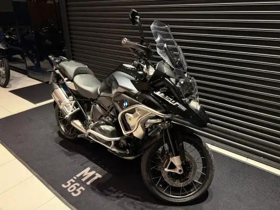 BMW-R 1250 GS TRIPLE BLACK BMW-R 1250 GS TRIPLE BLACK-2023