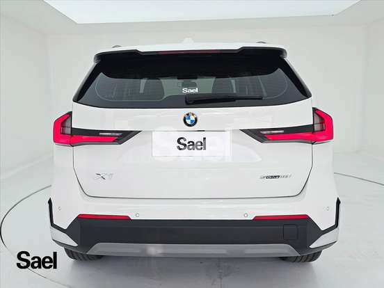 BMW-X1-2024
