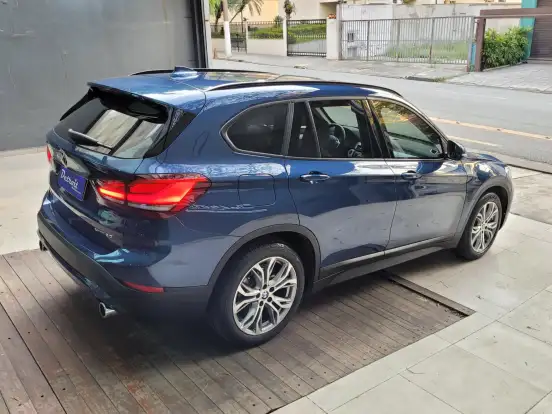 BMW-X1-2021