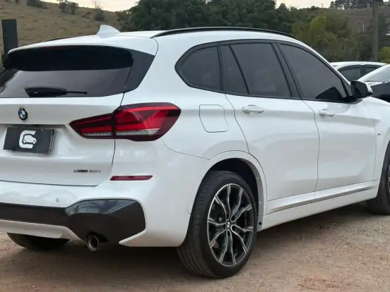 BMW-X1-2.0 16V TURBO ACTIVEFLEX SDRIVE20I M SPORT 4P AUTOMÁTICO BMW-X1-2022