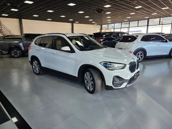 BMW-X1-2.0 16V TURBO ACTIVEFLEX SDRIVE20I X-LINE 4P AUTOMÁTICO BMW-X1-2021