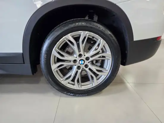 BMW-X1-2.0 16V TURBO ACTIVEFLEX SDRIVE20I X-LINE 4P AUTOMÁTICO BMW-X1-2021