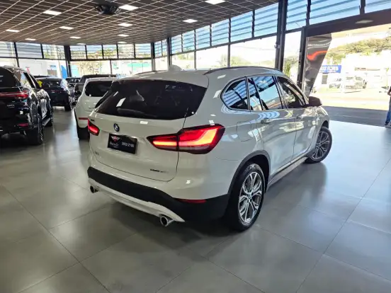 BMW-X1-2021