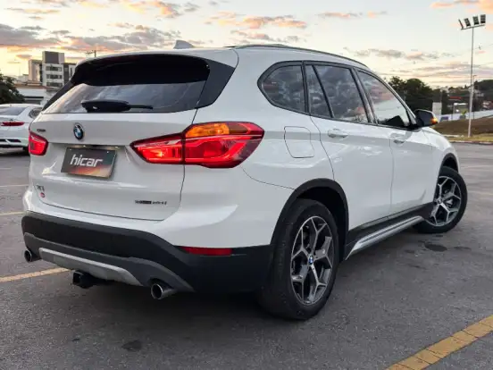BMW-X1-2.0 16V TURBO ACTIVEFLEX SDRIVE20I X-LINE 4P AUTOMÁTICO BMW-X1-2019