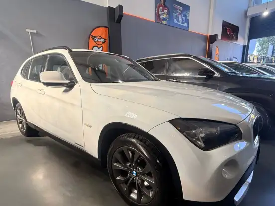 BMW-X1-2.0 18I S-DRIVE 4X2 16V GASOLINA 4P AUTOMÁTICO BMW-X1-2010