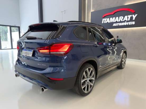 BMW-X1-2022