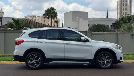 BMW-X1-2.0 16V TURBO ACTIVEFLEX SDRIVE20I X-LINE 4P AUTOMÁTICO BMW-X1-2019