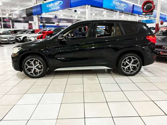 BMW-X1-2.0 16V TURBO ACTIVEFLEX SDRIVE20I X-LINE 4P AUTOMÁTICO BMW-X1-2017