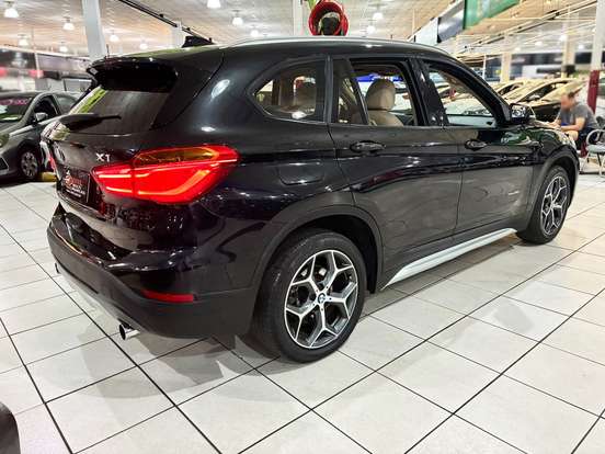 BMW-X1-2.0 16V TURBO ACTIVEFLEX SDRIVE20I X-LINE 4P AUTOMÁTICO BMW-X1-2017